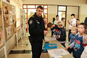 Slika PU_VS/Akcije/Gradiste_predavanje osnovnoskolcima/IMG_5482-300X200.jpg